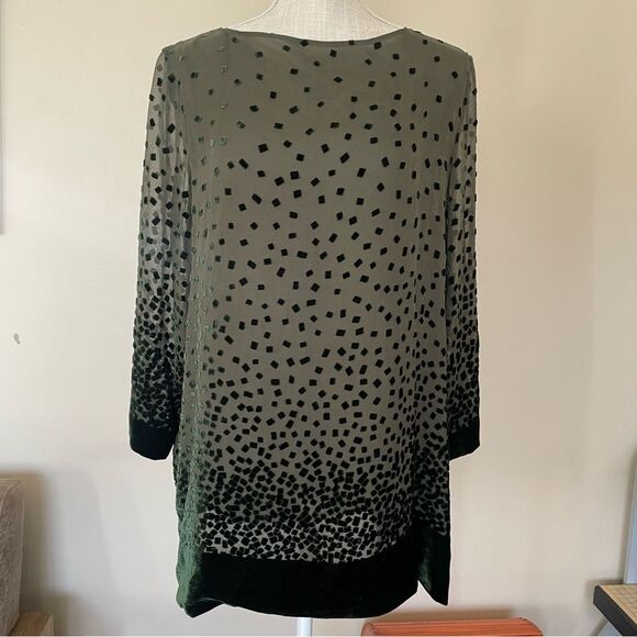Doncaster Silk Rayon Blend Green Velvet Women's Blouse (Size 10) - Picture 2 of 9